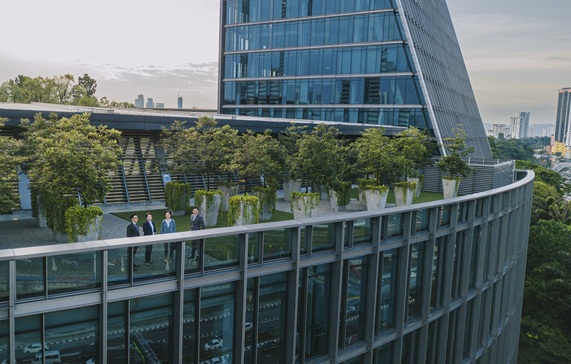 An image of a skybridge between two commercial buildings